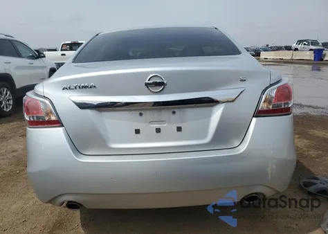 2015 Nissan Altima 2.5 из США, поврежденный, VIN 1N4AL3AP5FC200829